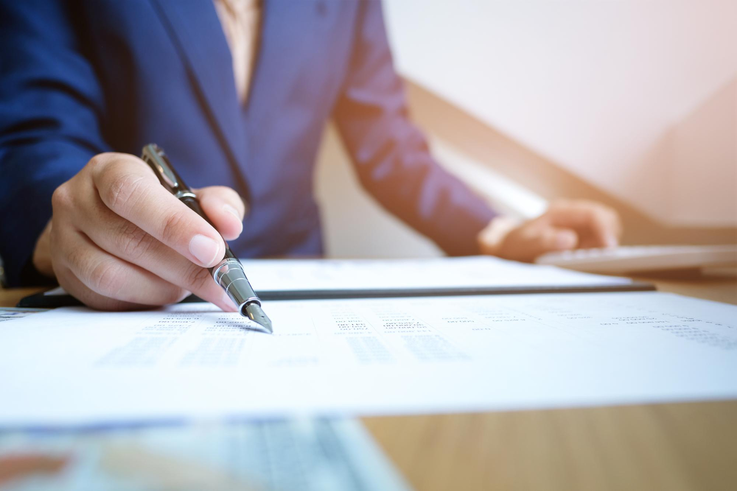 Contratos Empresariais: Evite armadilhas que podem comprometer sua empresa