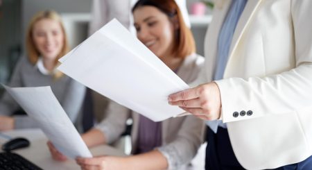 Triagem de currículos eficiente: métodos, métricas e tecnologias que elevam a qualidade das contratações