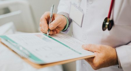 Atestado médico: o que sua empresa precisa saber para agir corretamente